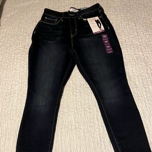 NEW Levi Simply Stretch Jeans